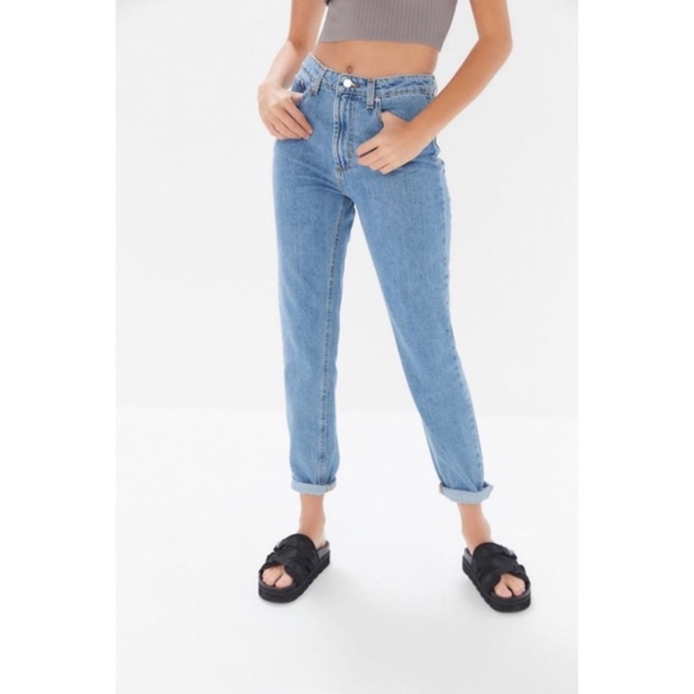 BDG Mom Jeans, High-Rise, Light Blue Wash, Size 8